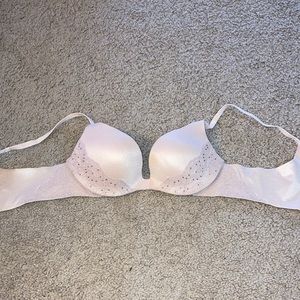 Victoria Secret push up dusty pink color bra with lace size 34A